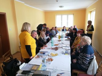 Diskusia projektu Vidiecka mládež v regióne na Obecnom úrade v obci Podhradie